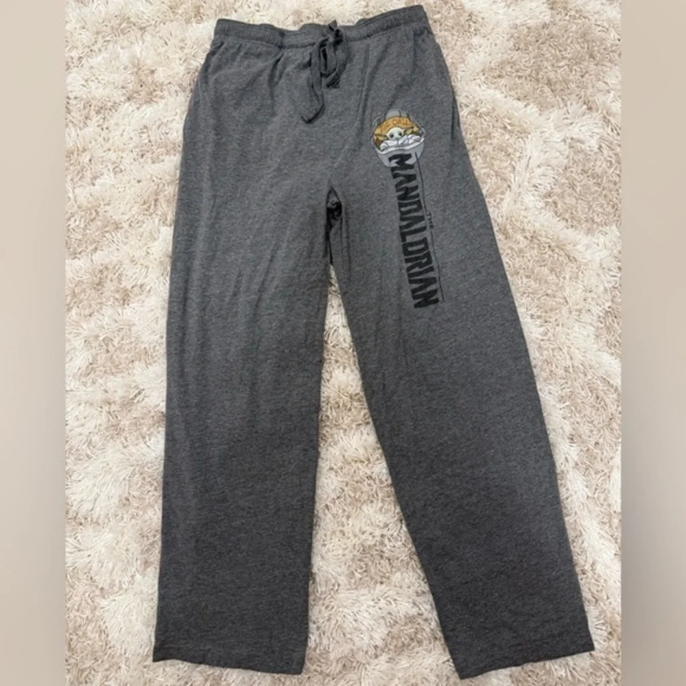 Box Lunch Star Wars Mandalorian Baby Yoda Heather Gray Lounge Pants